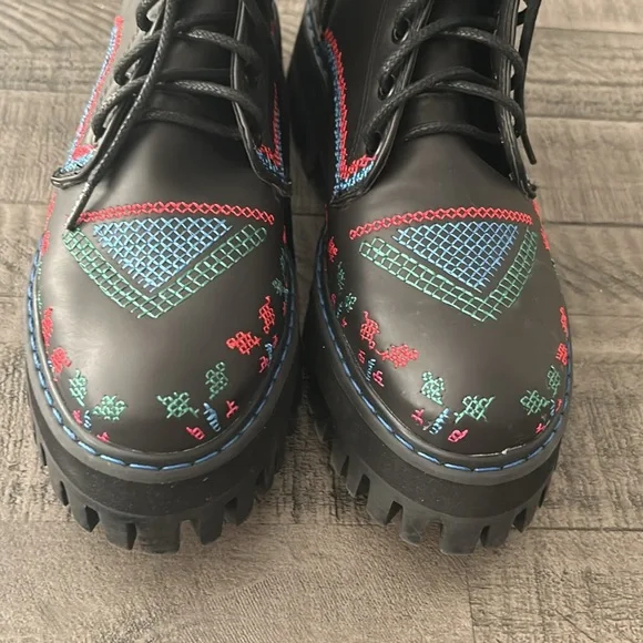 FARM Rio Black Boots with Red and Blue Accents - Picture 6 of 13